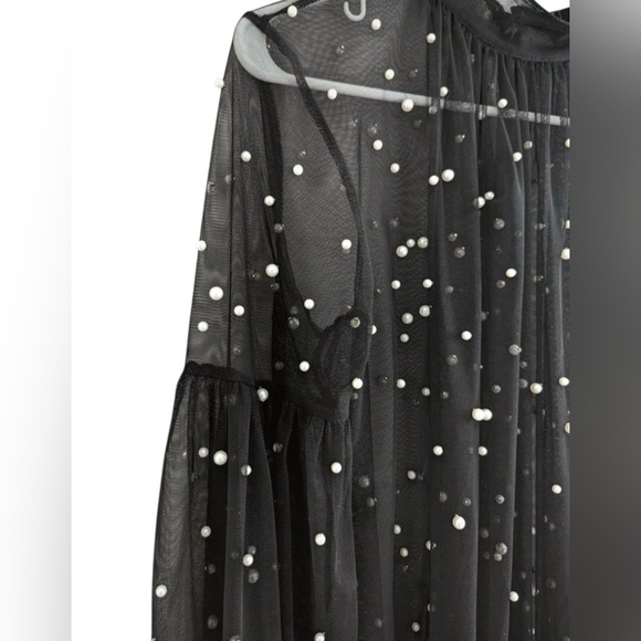 Forever 21 Sheer Mesh Pearl Embellished Blouse Black Size M - Picture 2 of 7
